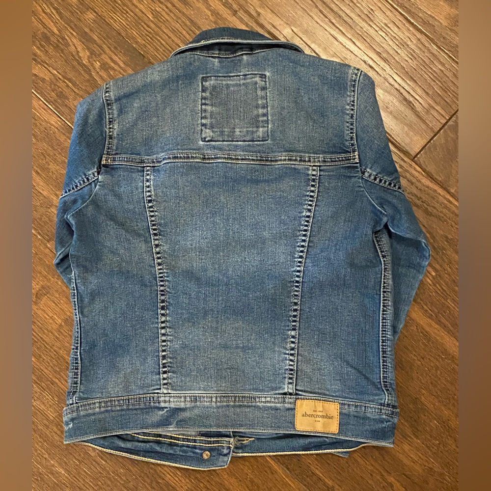Abercrombie kids 7/8 denim jacket. - Picture 5 of 6